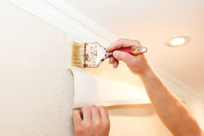 Pose de papier peint à Loubeyrat — revêtements muraux et toiles de verre